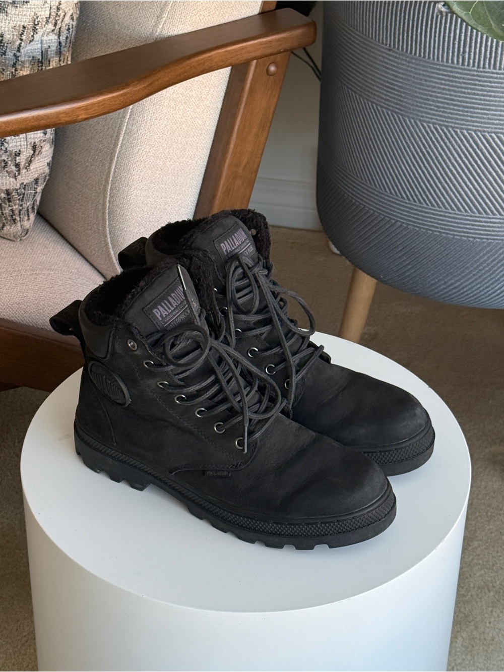 Palladium Pallabosse sportcuff waterproof boots, men’s size 8, woman’s size 9.5